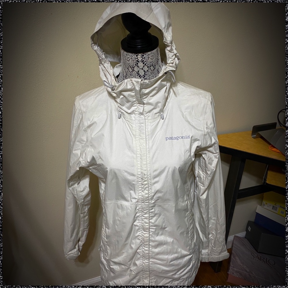 Patagonia Jacket - White - Size Small